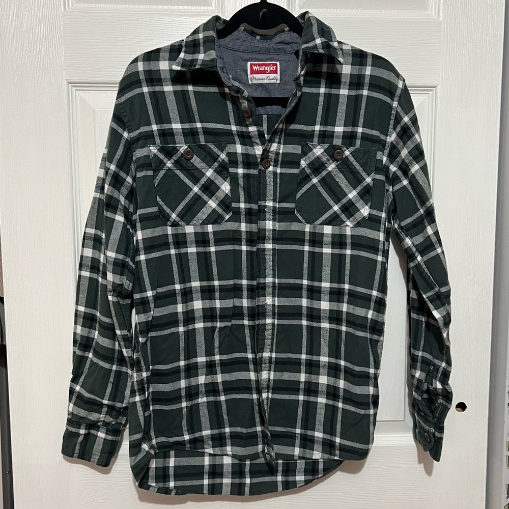 💗 Wrangler - Women’s Button Up Plaid‎ Shirt